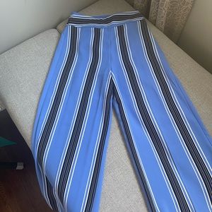 Express pants cropped culottes High Rise 2 in good condition